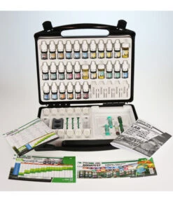 JBL Wasserpflege PRO Aquatest® LAB Testkoffer 5 JBL Wasserpflege PRO Aquatest® LAB Testkoffer -Eleganter Garten 4348611 WE D 001 JblWasserpflegeProAquatestLabTestkoffer