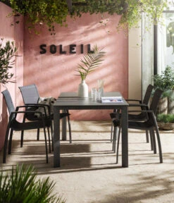 Dehner Stapelstuhl Nancy 16 Dehner Stapelstuhl Nancy -Eleganter Garten 6701734 6701726 WE MO 001 GruppeNancy