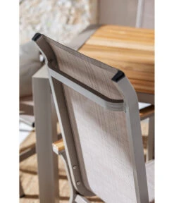 Dehner Stapelstuhl Cleveland, Hellbraun -Eleganter Garten 6894083 WE DE 001 StapelstuhlClevelandHB