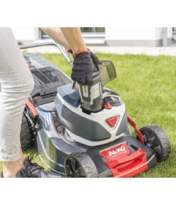 AL-KO Akku-Rasenmäher 46.2 LI SP-W Comfort, Inkl. Akku -Eleganter Garten 6942718 WE DE 010 AkkuRasenmaeherSPWComfort